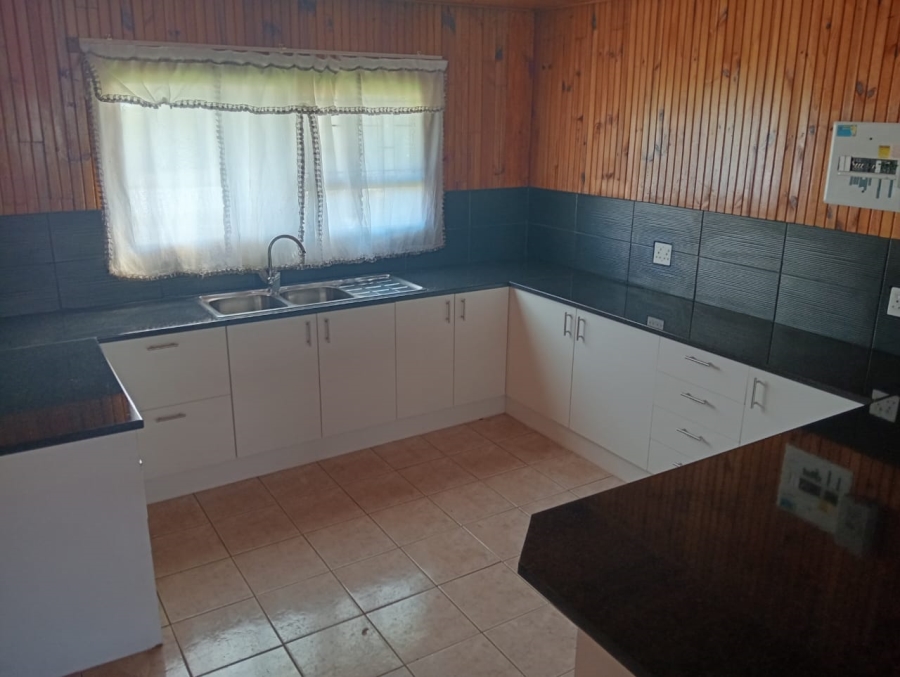 3 Bedroom Property for Sale in C Place Eastern Cape